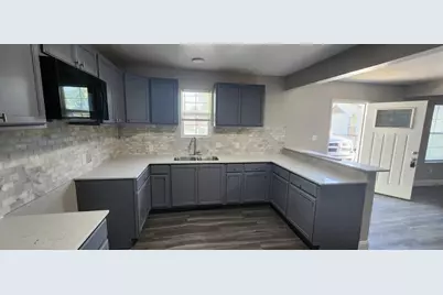 6914 Gonzales Street, Houston, TX 77020 - Photo 1