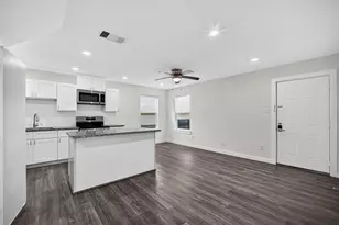8637 Peachtree St, Houston, TX 77016 - Photo 11