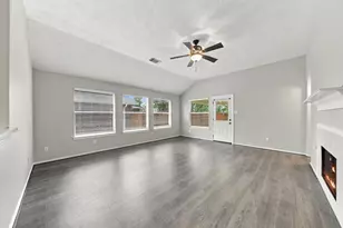 6806 Topsfield Point Dr, Humble, TX 77346 - Photo 3