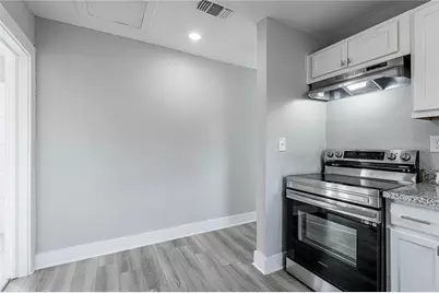 200 W Caroline Street #B, Trinity, TX 75862 - Photo 9