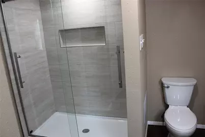 2011 Spenwick Drive #427, Houston, TX 77055 - Photo 17