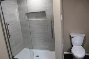 2011 Spenwick Dr, Houston, TX 77055 - Photo 17