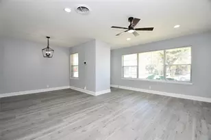 5429 De Lange Ln, Houston, TX 77092 - Photo 5