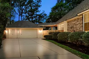 99 N Summer Cloud Dr, The Woodlands, TX 77381 - Photo 3