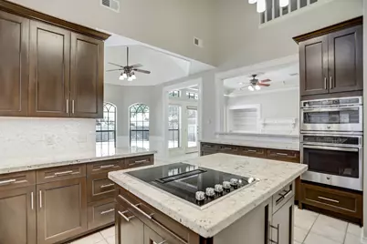 127 Rush Haven Drive, The Woodlands, TX 77381 - Photo 11