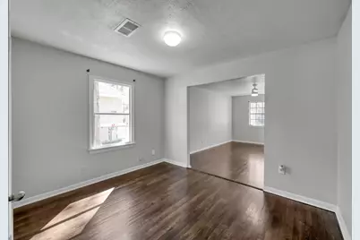 311 Harris Boulevard, Conroe, TX 77301 - Photo 19