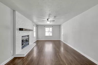 311 Harris Boulevard, Conroe, TX 77301 - Photo 7