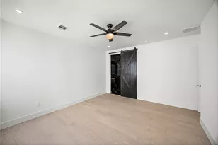 1424 W 23rd St, Houston, TX 77008 - Photo 3