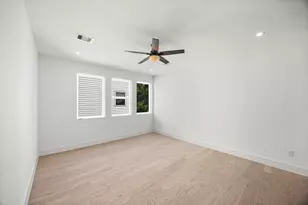 1424 W 23rd St, Houston, TX 77008 - Photo 5