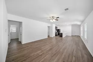 10527 Red Orchid Dr, Houston, TX 77016 - Photo 3
