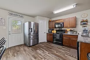 253 Briarcreek St, Richwood, TX 77531 - Photo 7