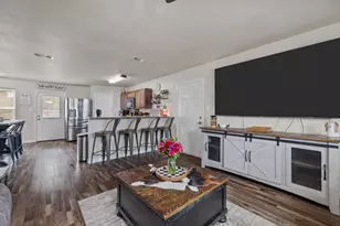 253 Briarcreek St, Richwood, TX 77531 - Photo 3