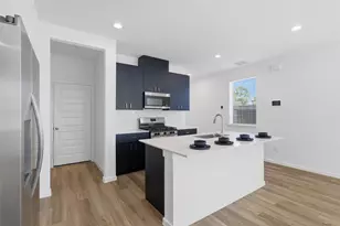 7720 Inwood Grv Ln, Houston, TX 77088 - Photo 3
