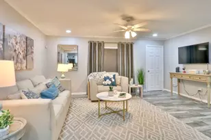 7007 Holiday Dr Dr, Galveston, TX 77550 - Photo 9