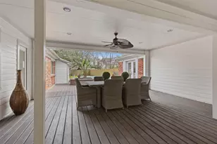 9323 Braes Bayou Dr, Houston, TX 77074 - Photo 35