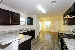 6118 Peaceful Ridge Dr, Houston, TX 77048 - Photo 3