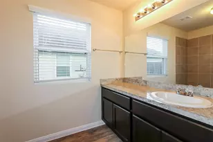 6118 Peaceful Ridge Dr, Houston, TX 77048 - Photo 9