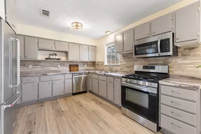 2902 Indiana Avenue, Bryan, TX 77803 - Photo 9