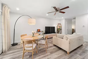 8223 Kingsbrook Rd, Houston, TX 77024 - Photo 3