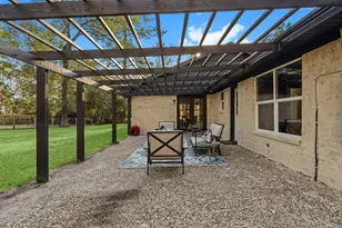 303 W Rollingwood St, Pinehurst, TX 77362 - Photo 25