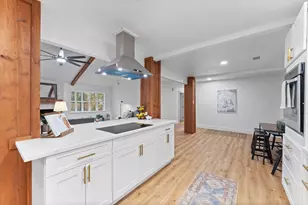 303 W Rollingwood St, Pinehurst, TX 77362 - Photo 7