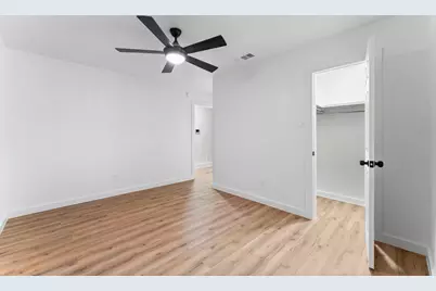 303 W Rollingwood Street, Pinehurst, TX 77362 - Photo 15