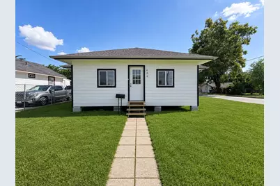 400 W Republic Avenue, Baytown, TX 77520 - Photo 1