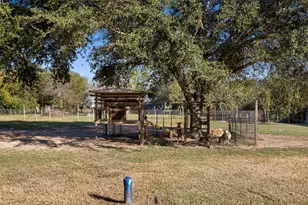 29202 Pueblo St, Waller, TX 77484 - Photo 13