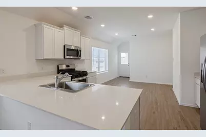 1950 Barrett Gables Drive, Crosby, TX 77532 - Photo 9