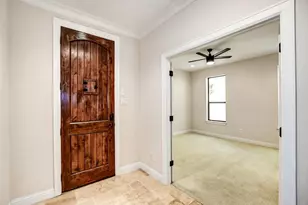 1139 W 15th 1/2 St, Houston, TX 77008 - Photo 5