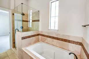 1139 W 15th 1/2 St, Houston, TX 77008 - Photo 17