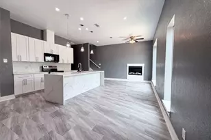 4704 Ward St, Houston, TX 77021 - Photo 3