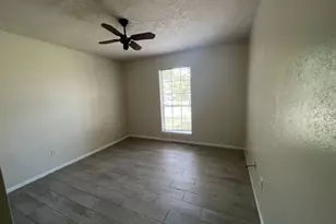 15307 Timberlea Dr, Houston, TX 77489 - Photo 9
