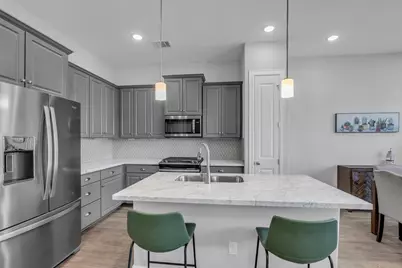5118 Pine Reach Drive, Houston, TX 77018 - Photo 11