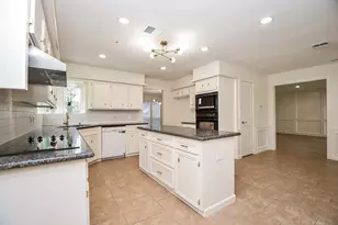 206 E Sutton Square, Stafford, TX 77477 - Photo 17