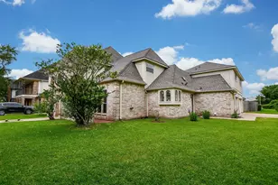 206 E Sutton Square, Stafford, TX 77477 - Photo 3