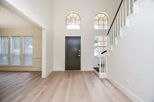 206 E Sutton Square, Stafford, TX 77477 - Photo 5