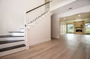 206 E Sutton Square, Stafford, TX 77477 - Photo 9