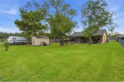 5106 3rd Street, Danbury, TX 77534 - Photo 23