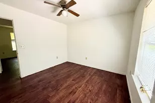 1040 Monroe St, Crockett, TX 75835 - Photo 9