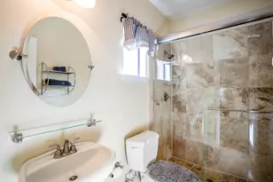 5841 Darling St, Houston, TX 77007 - Photo 9