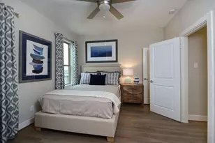 5817 E Post Oak Ln, Houston, TX 77055 - Photo 15