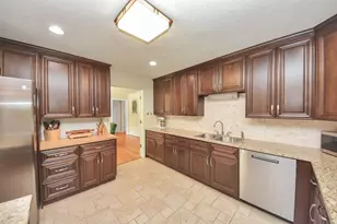23 Indian Clover Dr, The Woodlands, TX 77381 - Photo 13