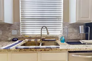 14 Willow Point Pl, The Woodlands, TX 77382 - Photo 13