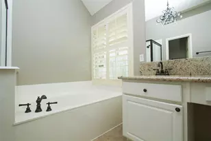 178 Brooksedge Ct, The Woodlands, TX 77382 - Photo 17