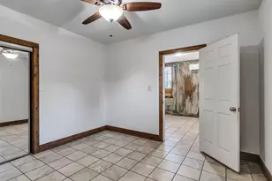 1212 Layton St, Baytown, TX 77520 - Photo 35