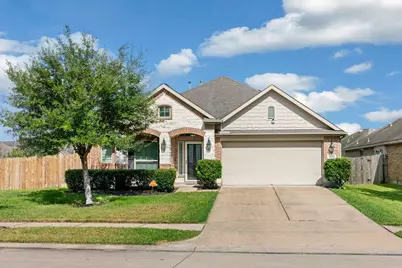 5215 Green Heath Lane, Rosharon, TX 77583 - Photo 1