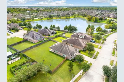 5215 Green Heath Lane, Rosharon, TX 77583 - Photo 39
