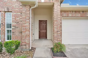 828 Grassy Knoll Trail, La Marque, TX 77568 - Photo 3