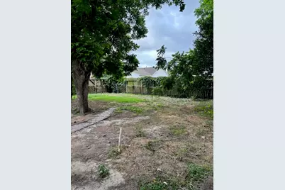 216 Burress Street, Houston, TX 77022 - Photo 15